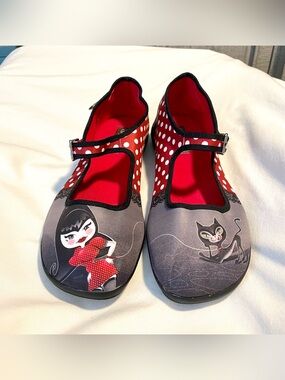 Hot Chocolate Design Chocolaticas Petunia(?) Mary Jane - Gothic Wolf - Sz 8 1/2